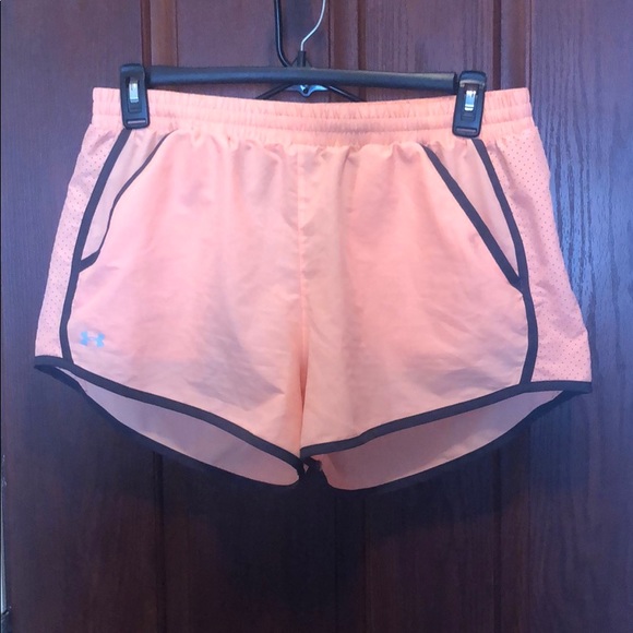 Under Armour Pants - UNDER ARMOUR - Running Shorts